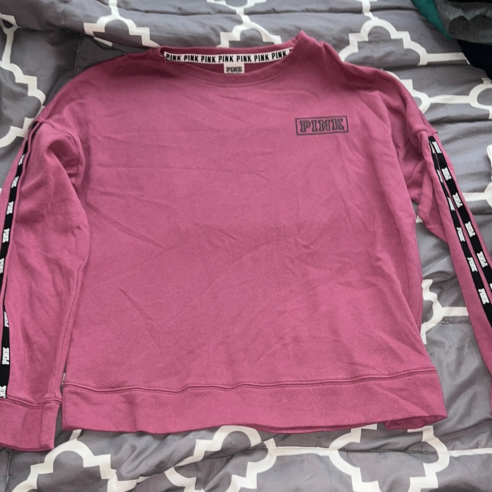 PINK Victoria’s Secret pullover sweatshirt